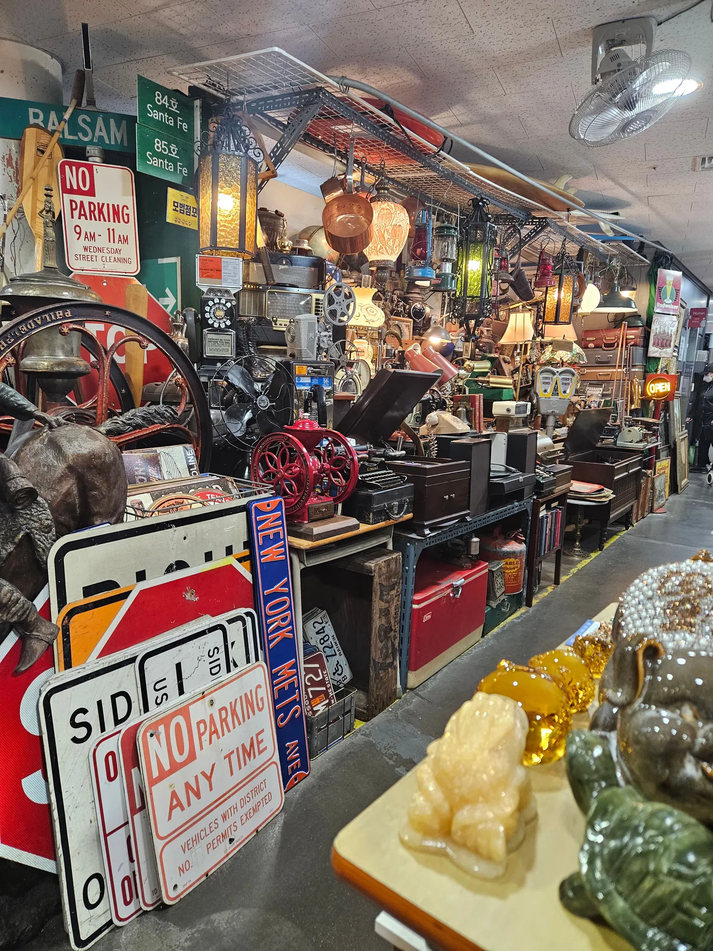 Travel photos from Week 5: Oct 24 - Oct 30: Starcraft, Themeparks and Long Hours at Work. 3