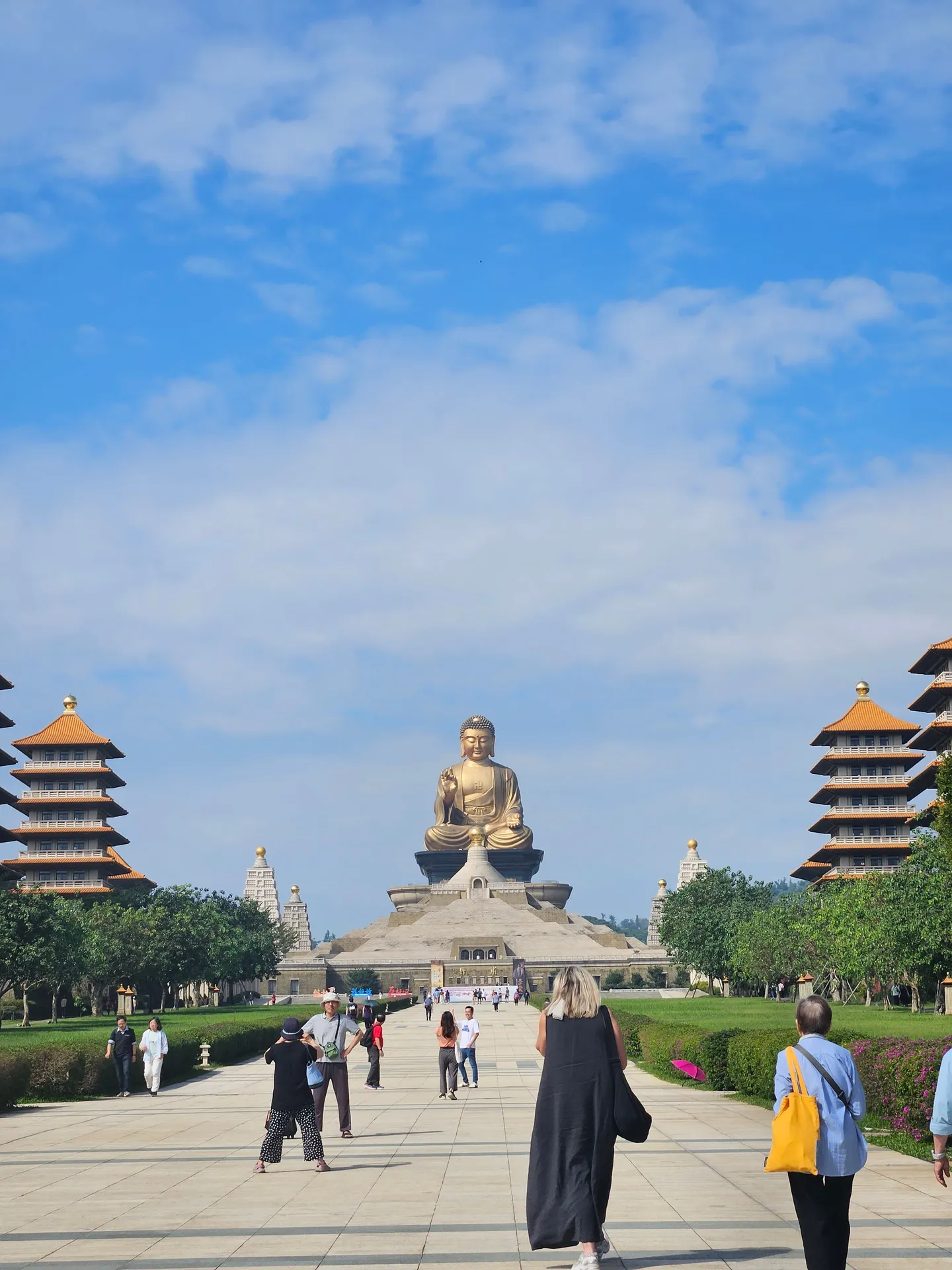 Travel photos from Week 9: Nov 21 - Nov 27: Buddhism, Dumplings, and a Distinct Culture 6