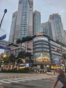 Travel photos from Seoul thumbnail 2