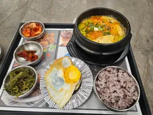 Travel photos from Seoul thumbnail 5