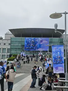 Travel photos from Seoul thumbnail 2