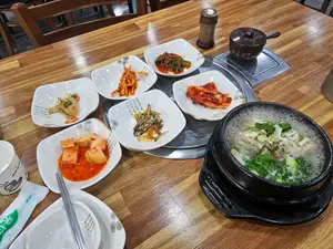Travel photos from Seoul thumbnail 2