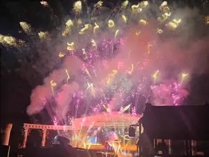 Travel photos from Week 5: Oct 24 - Oct 30: Starcraft, Themeparks and Long Hours at Work. thumbnail 13