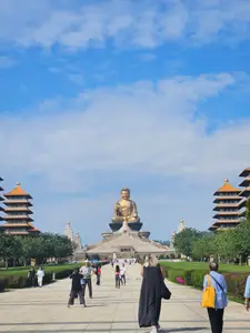Travel photos from Week 9: Nov 21 - Nov 27: Buddhism, Dumplings, and a Distinct Culture thumbnail 6
